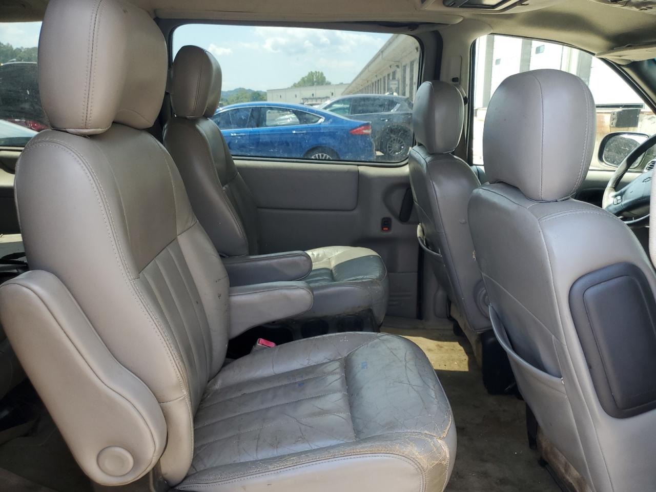 2004 Chevrolet Venture Luxury VIN: 1GNDV13E04D130706 Lot: 69271425