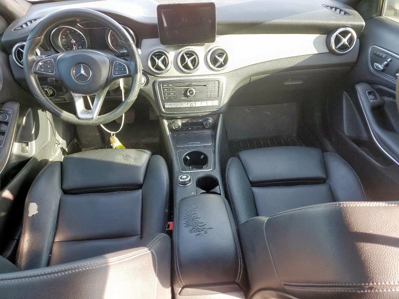  MERCEDES-BENZ GLA-CLASS 2018 Серебристый