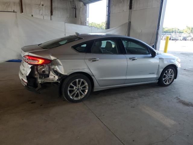 FORD FUSION 2019 Серебристый