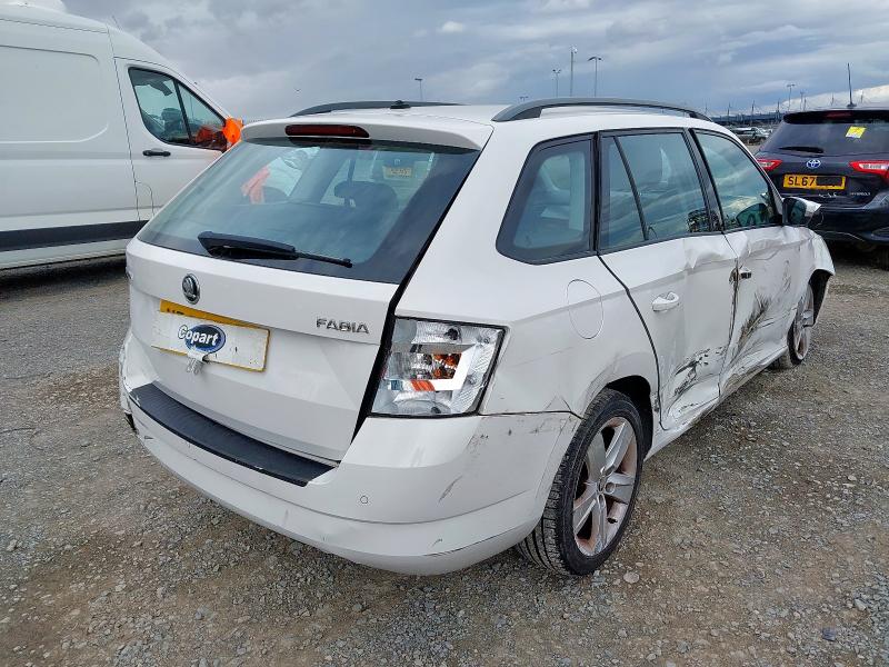 2016 SKODA FABIA