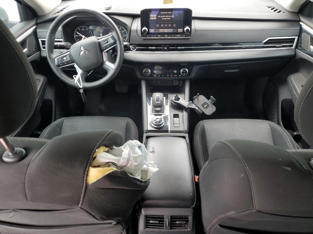 2022 Mitsubishi Outlander Es VIN: JA4J4TA83NZ013806 Lot: 70000145