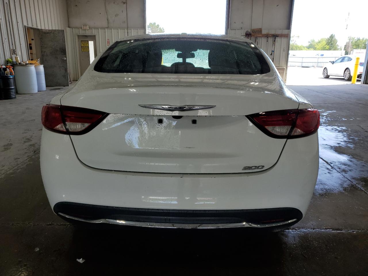 2015 Chrysler 200 Limited VIN: 1C3CCCAB8FN563139 Lot: 69250355