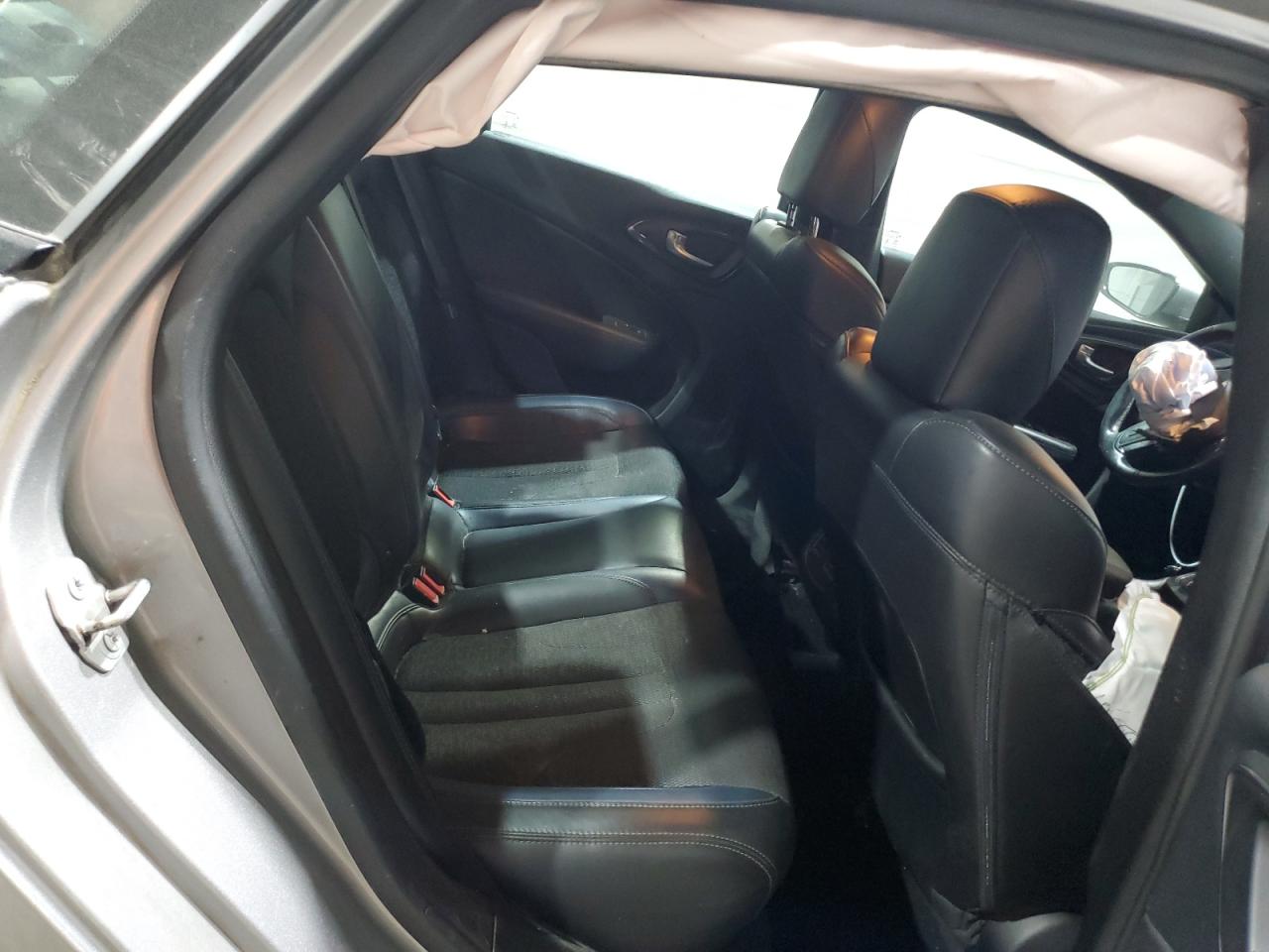 2015 Chrysler 200 S VIN: 1C3CCCDG6FN678524 Lot: 68263815