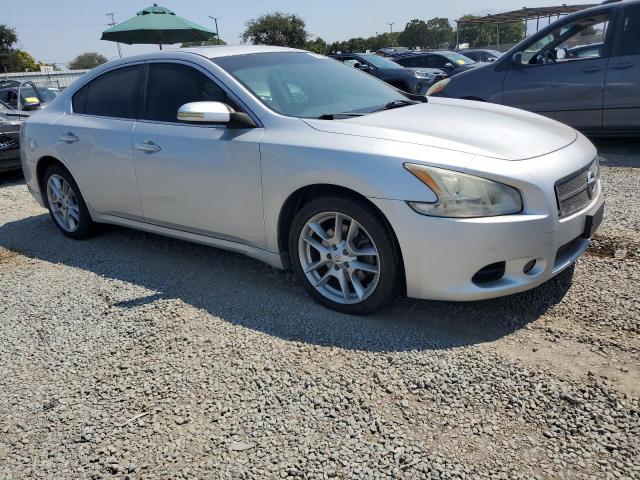  NISSAN MAXIMA 2012 Srebrny