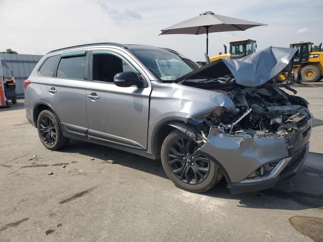  MITSUBISHI OUTLANDER 2018 Серый
