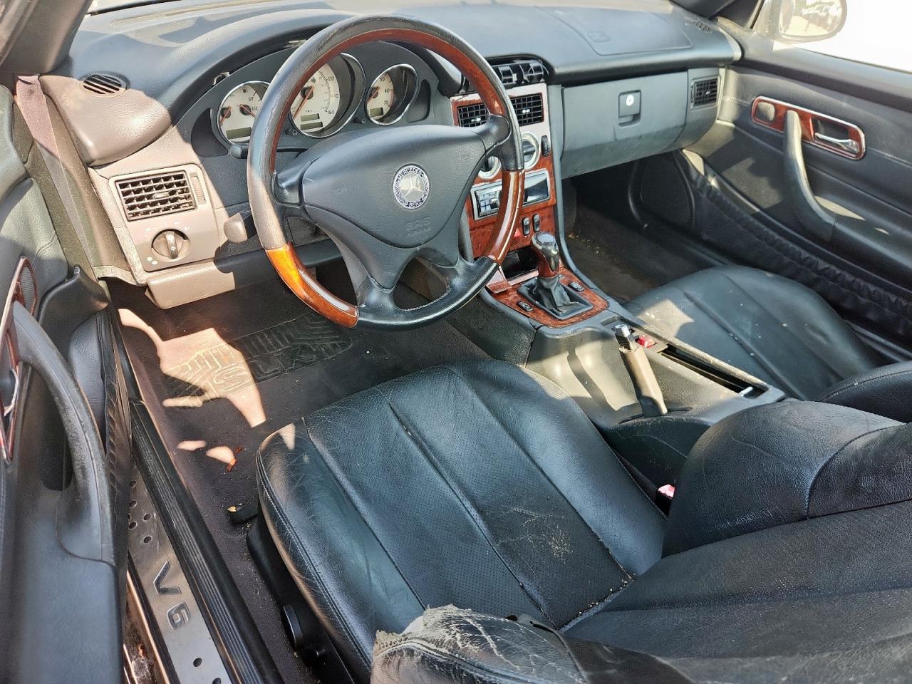 2001 Mercedes-Benz Slk 320 VIN: WDBKK65F61F221506 Lot: 67690165