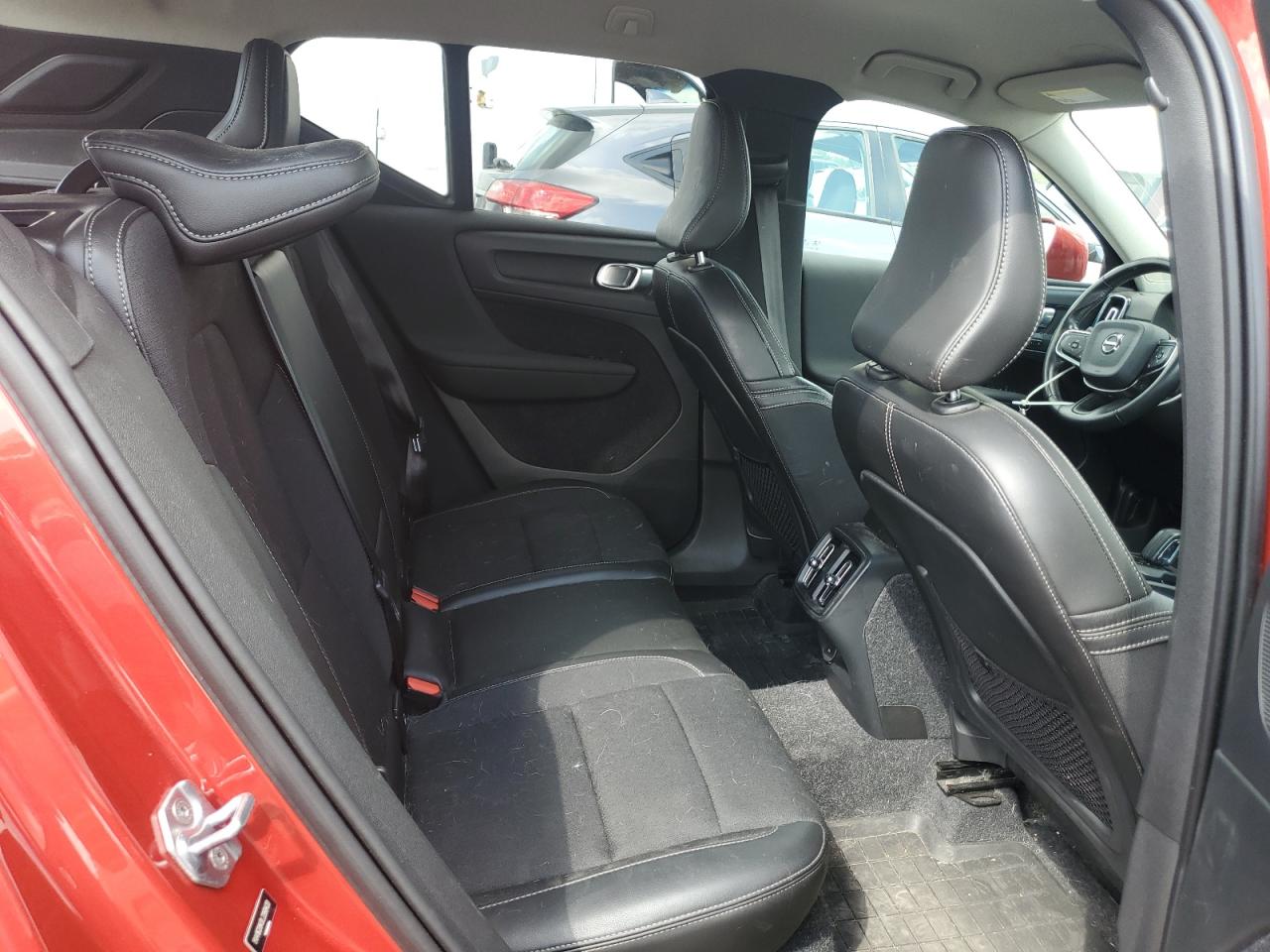 2020 Volvo Xc40 T5 Momentum VIN: YV4162UK0L2268420 Lot: 70887725