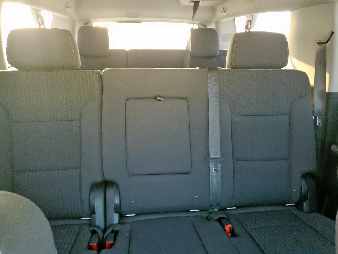 2018 Chevrolet Suburban C1500 Ls VIN: 1GNSCGKC8JR338170 Lot: 67777725