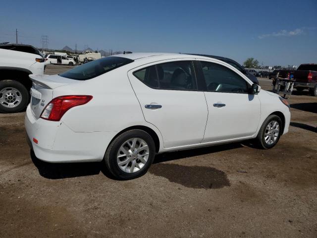  NISSAN VERSA 2018 Белы