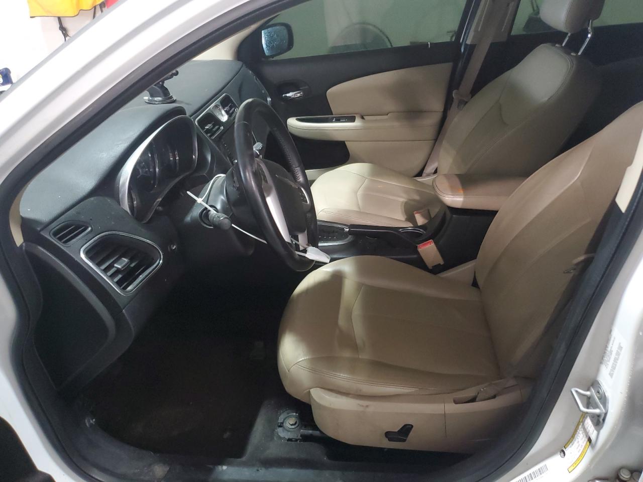 2012 Chrysler 200 Limited VIN: 1C3CCBCG4CN184931 Lot: 84761165