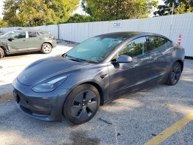 TESLA MODEL 3 2022
