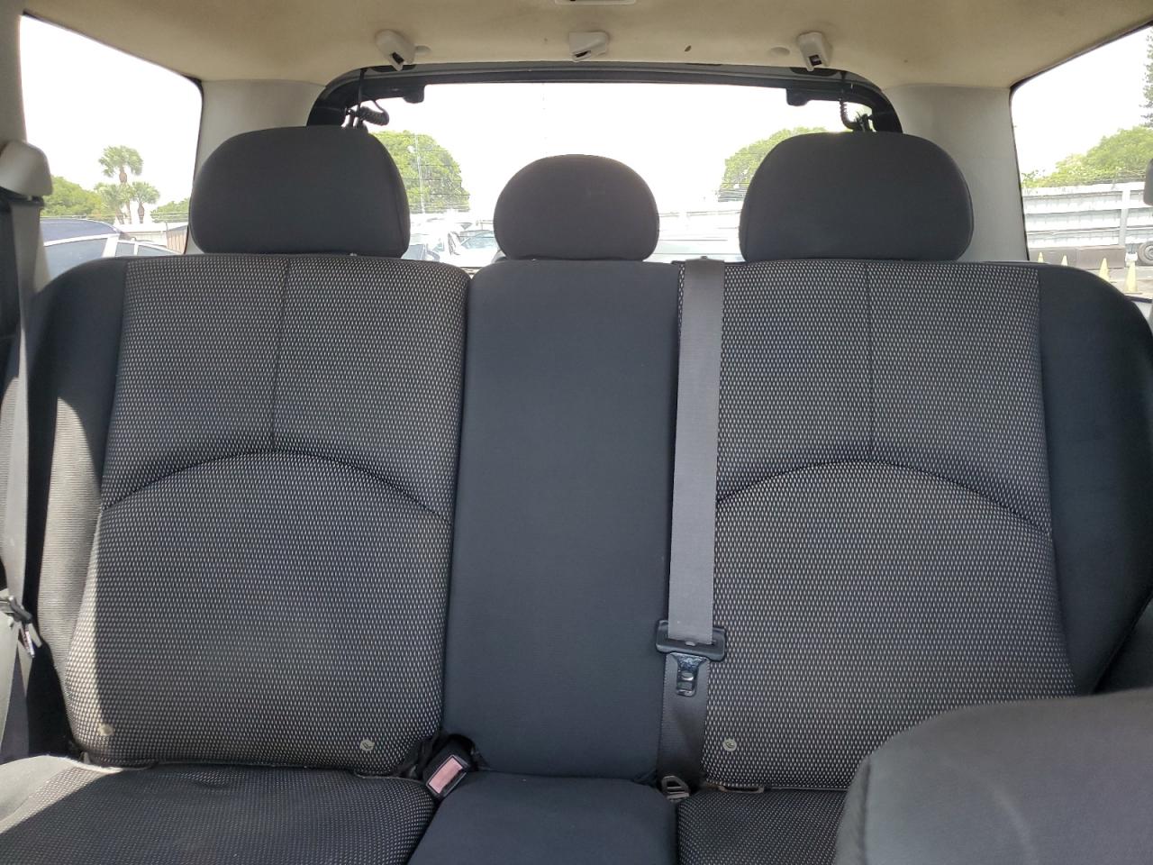 2005 Mazda Tribute S VIN: 4F2YZ04175KM02072 Lot: 66888615