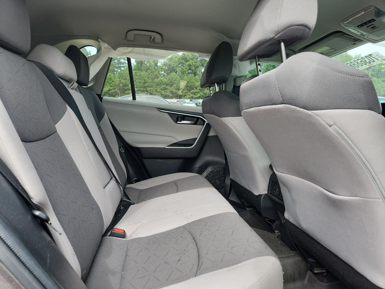 2021 Toyota Rav4 Xle VIN: 2T3W1RFV9MC170634 Lot: 70368865