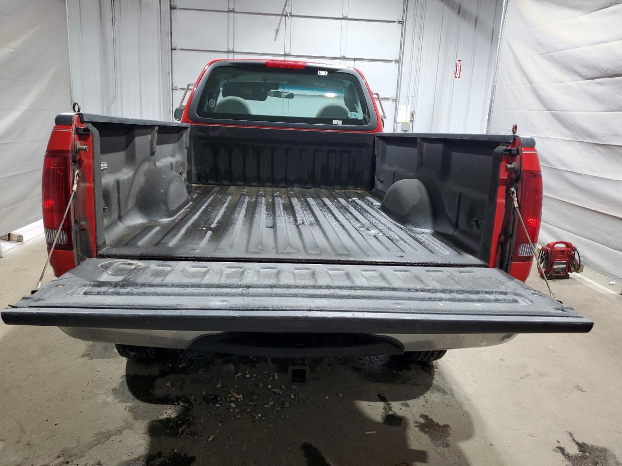 2000 Ford F150 VIN: 1FTPF18L2YNA25370 Lot: 69598605