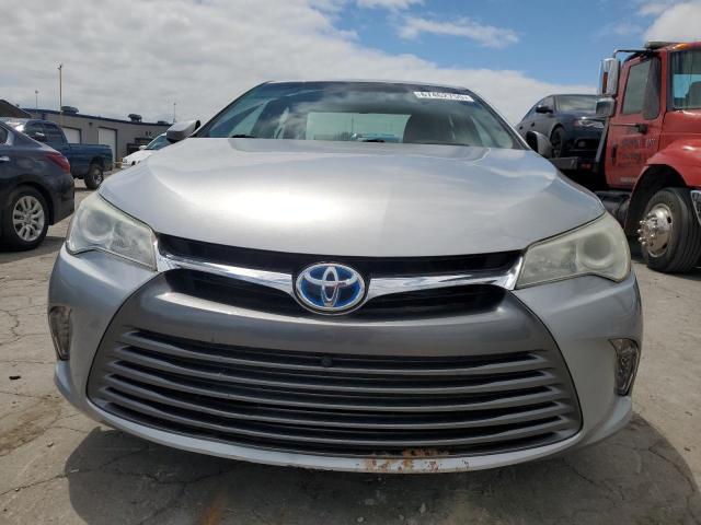  TOYOTA CAMRY 2017 Srebrny