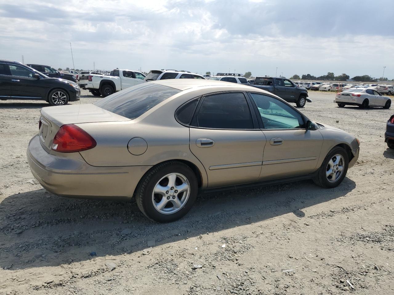 2003 Ford Taurus Ses VIN: 1FAFP55U33A263117 Lot: 70394835