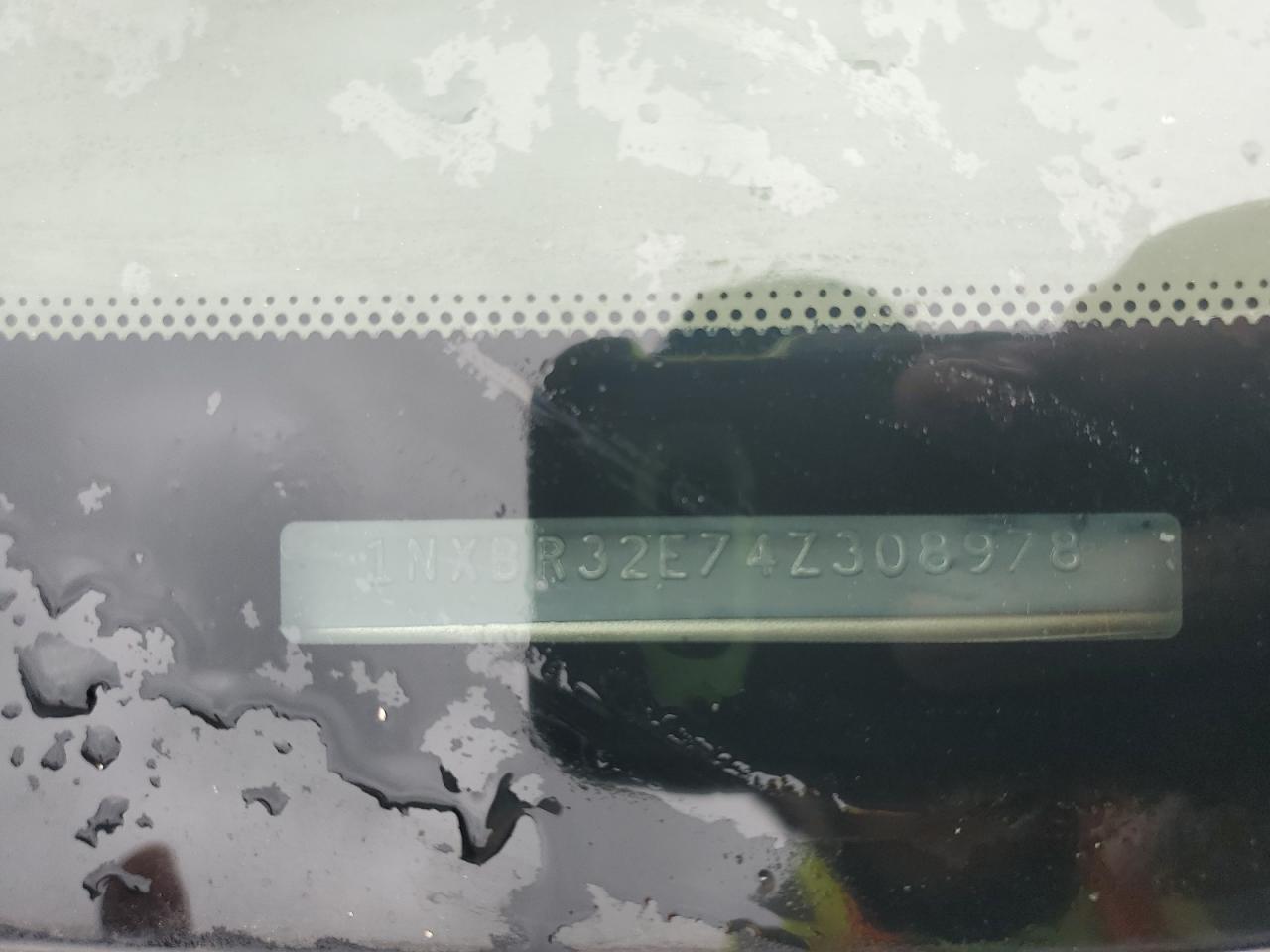 2004 Toyota Corolla Ce VIN: 1NXBR32E74Z308978 Lot: 68538155