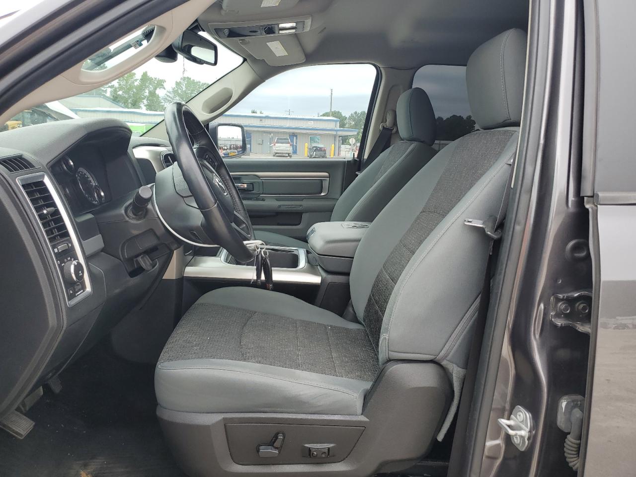 1C6RR6LT2HS514221 2017 Ram 1500 Slt