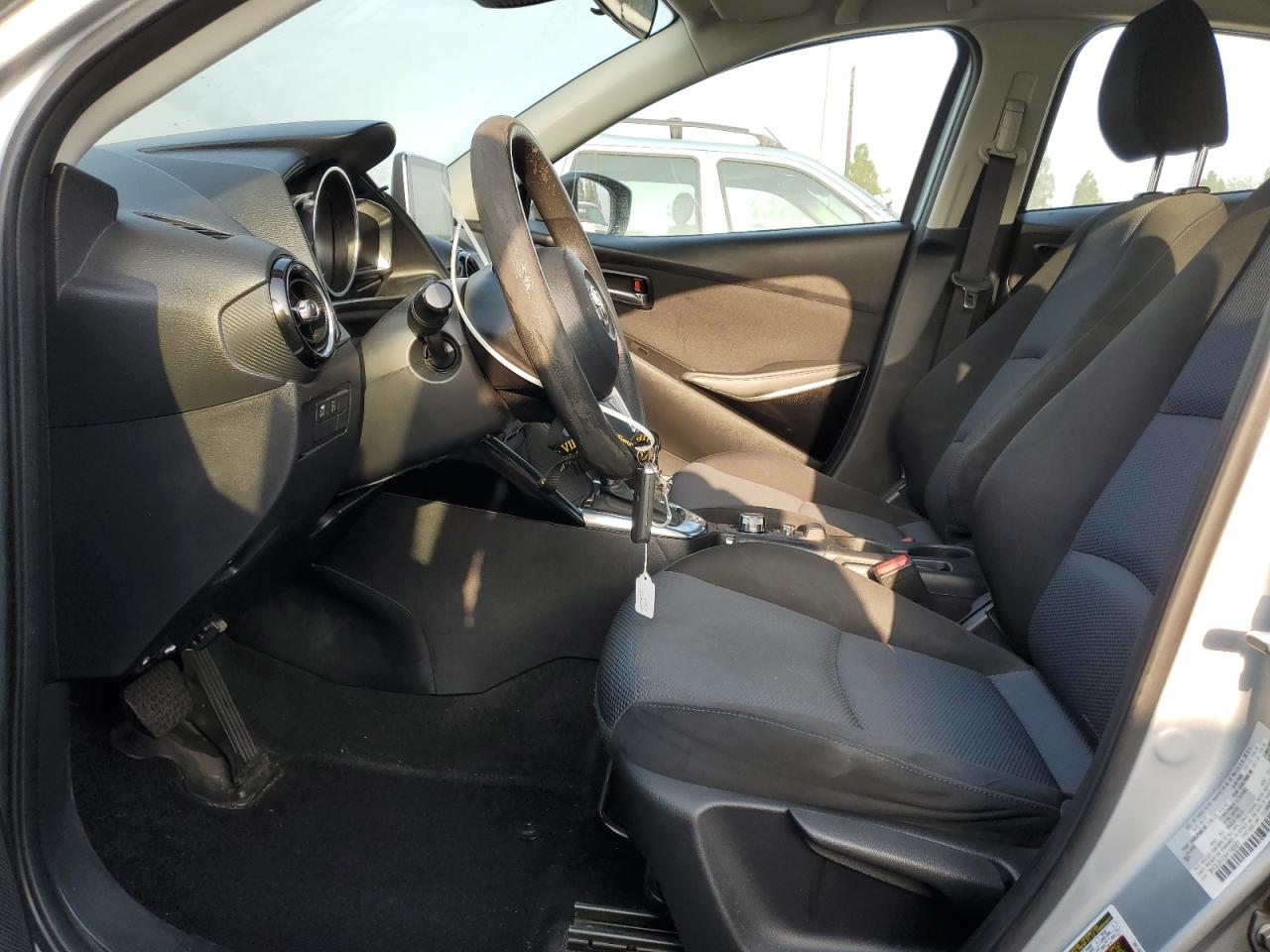 2017 Toyota Yaris Ia VIN: 3MYDLBYV3HY186561 Lot: 68720525