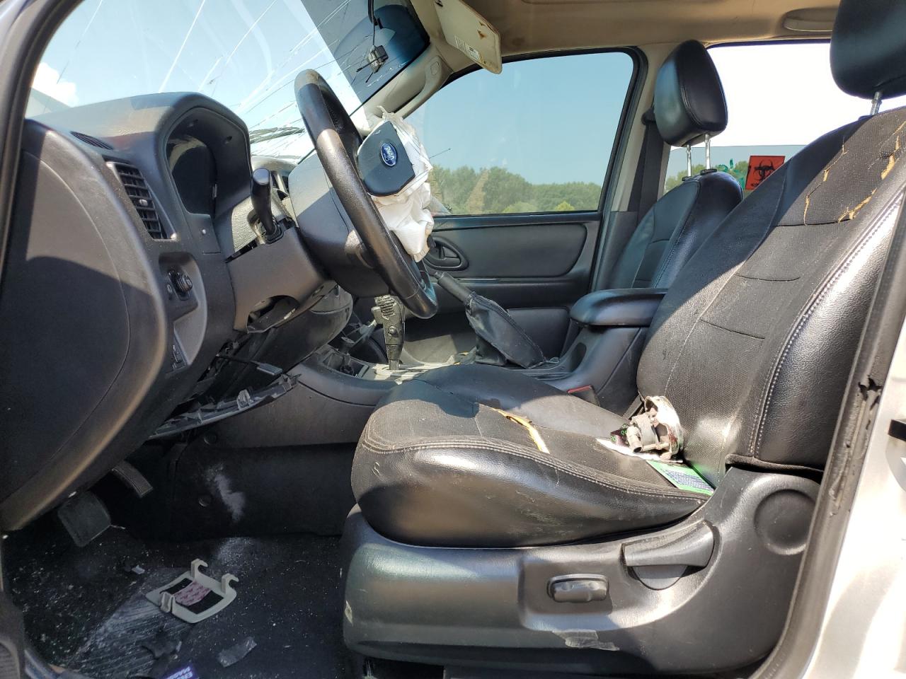 2005 Ford Escape Limited VIN: 1FMYU04185KB11526 Lot: 69406535