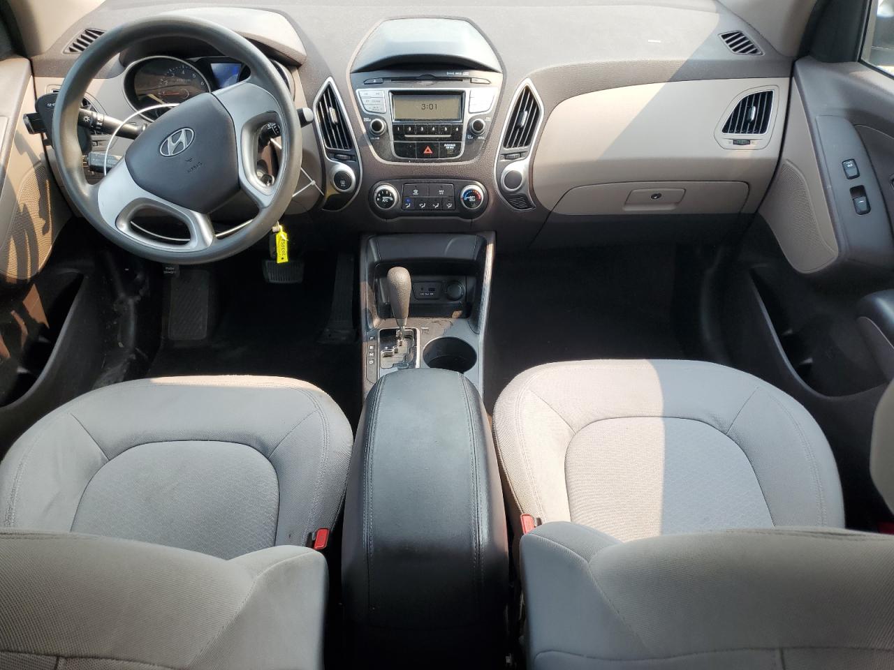 KM8JT3AC9AU073279 2010 Hyundai Tucson Gls