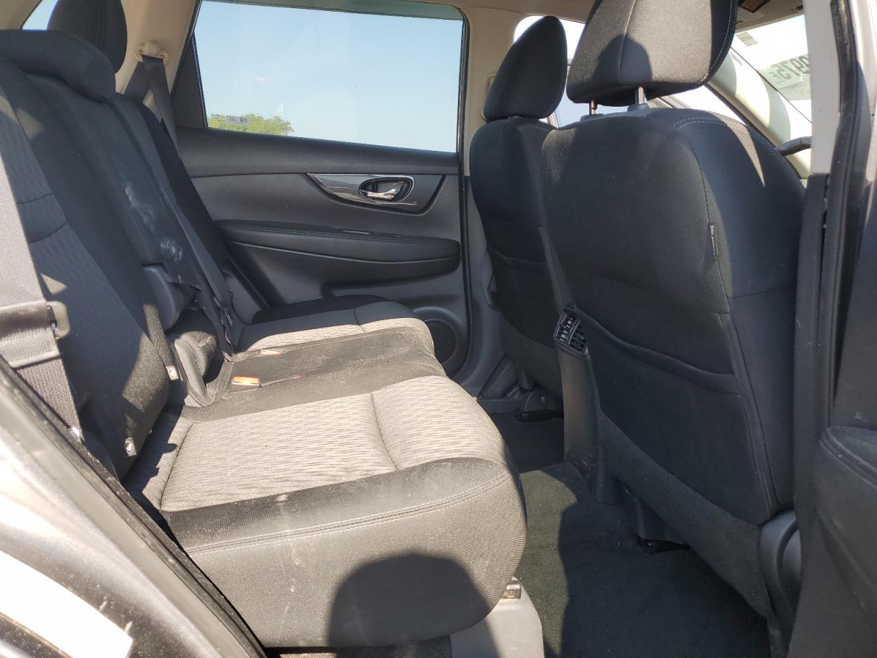 2017 Nissan Rogue S VIN: KNMAT2MT1HP559197 Lot: 69229975