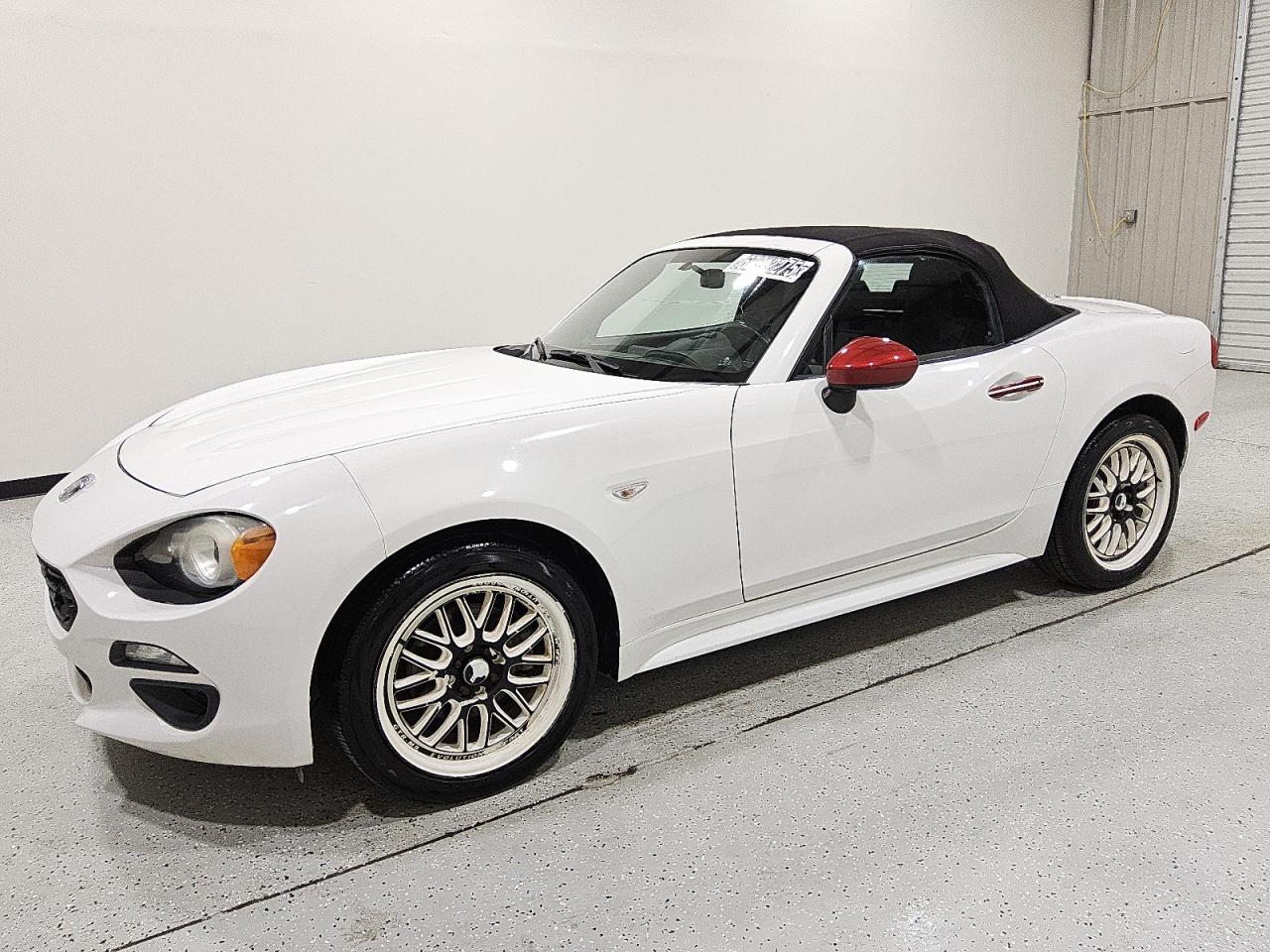 2017 Fiat 124 Spider Classica