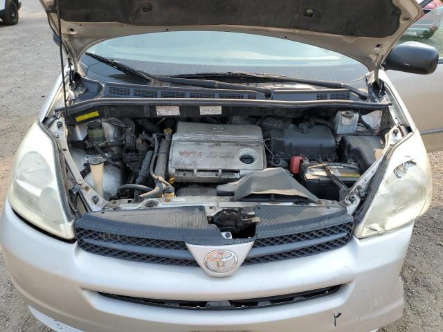 2005 TOYOTA SIENNA CE  