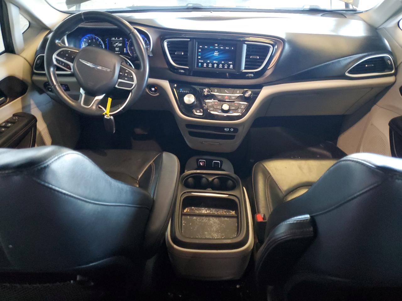 2018 Chrysler Pacifica Touring L VIN: 2C4RC1BG3JR123135 Lot: 69680115