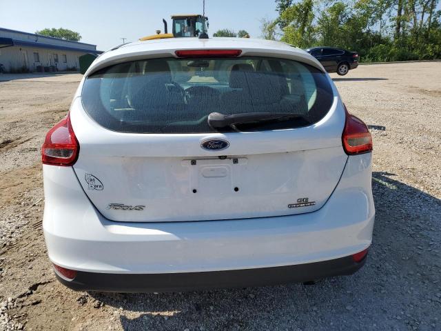  FORD FOCUS 2016 Белы