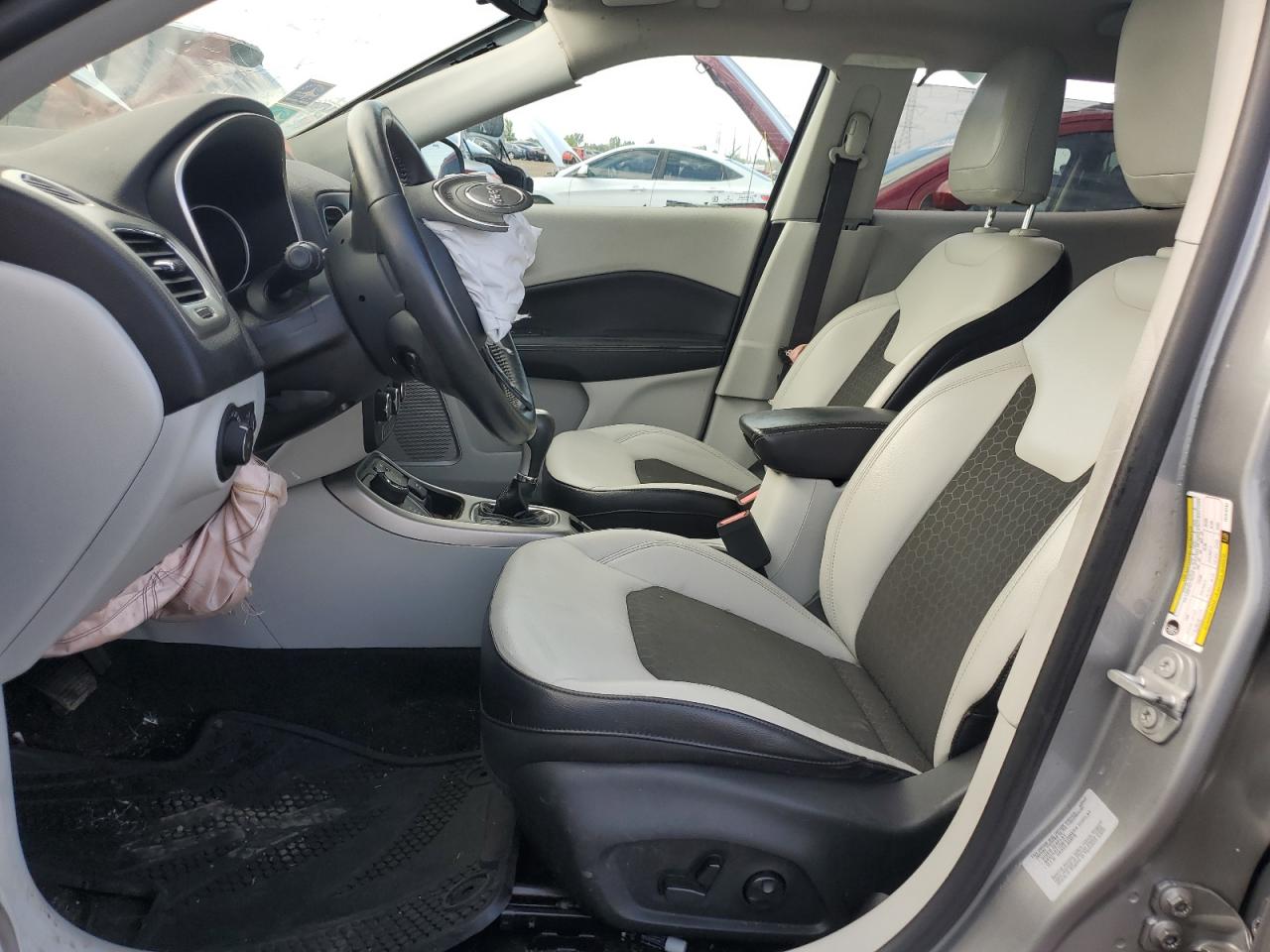 2017 Jeep Compass Latitude VIN: 3C4NJDBBXHT618787 Lot: 70528405