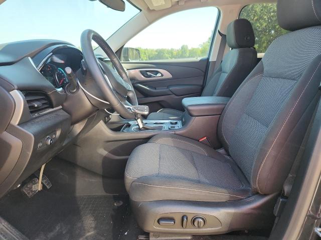  CHEVROLET TRAVERSE 2018 Серый