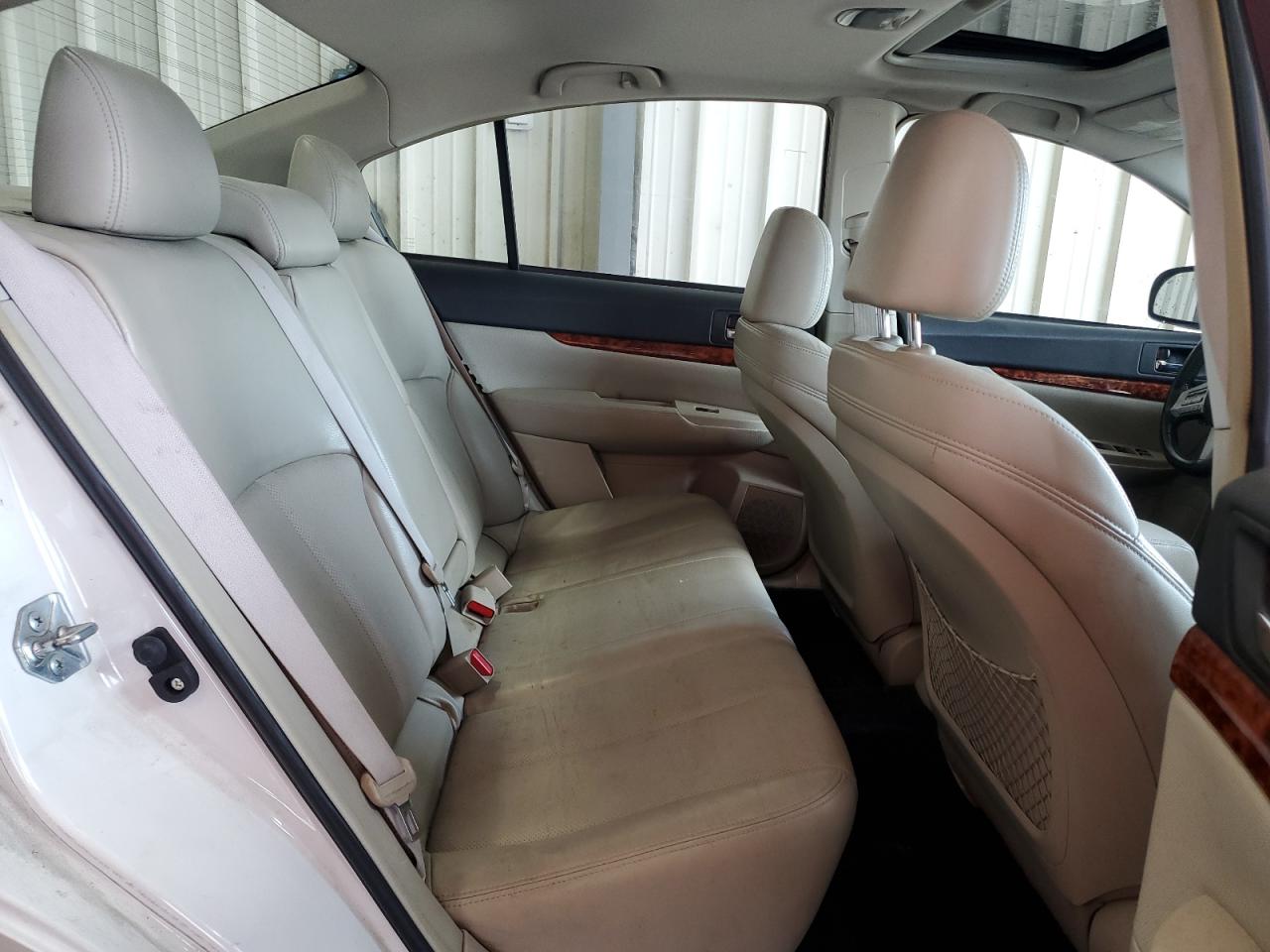 2010 Subaru Legacy 2.5I Limited VIN: 4S3BMBK68A3211859 Lot: 70022015