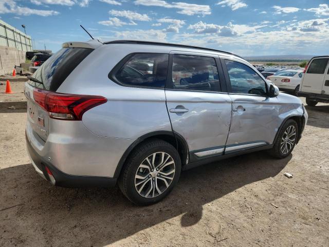  MITSUBISHI OUTLANDER 2016 Серебристый