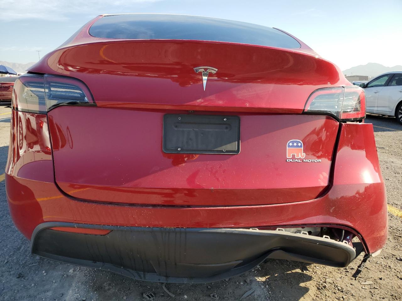 2023 Tesla Model Y VIN: 7SAYGDEEXPF625420 Lot: 68041225