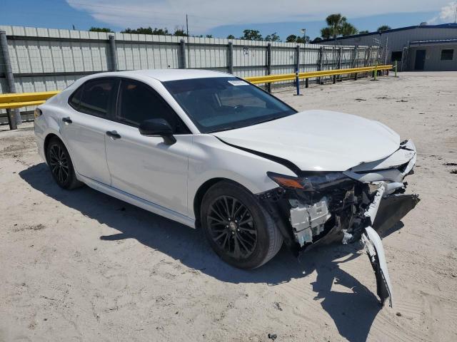  TOYOTA CAMRY 2022 Белы