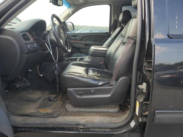  CHEVROLET SUBURBAN 2013 Czarny
