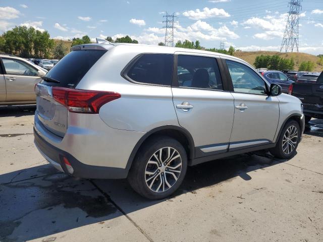 MITSUBISHI OUTLANDER 2018 Серебристый