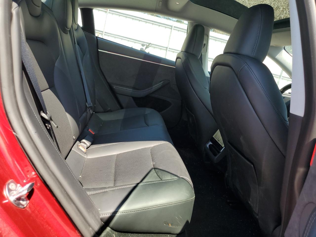 2025 Tesla Model 3 VIN: 5YJ3E1EBXSF943774 Lot: 68904465