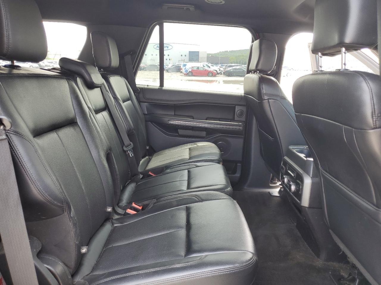 2019 Ford Expedition Xlt VIN: 1FMJU1JT4KEA04075 Lot: 69390685