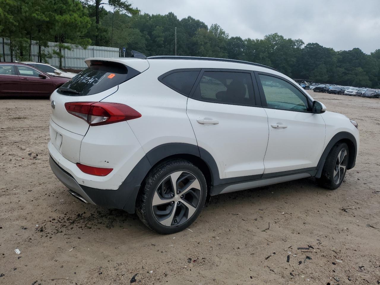 2018 Hyundai Tucson Value white null gas KM8J33A20JU667489 photo #4
