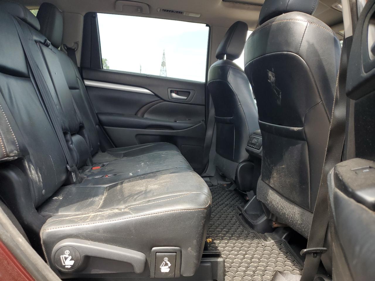 2015 Toyota Highlander Hybrid VIN: 5TDJCRFH7FS011404 Lot: 63094845