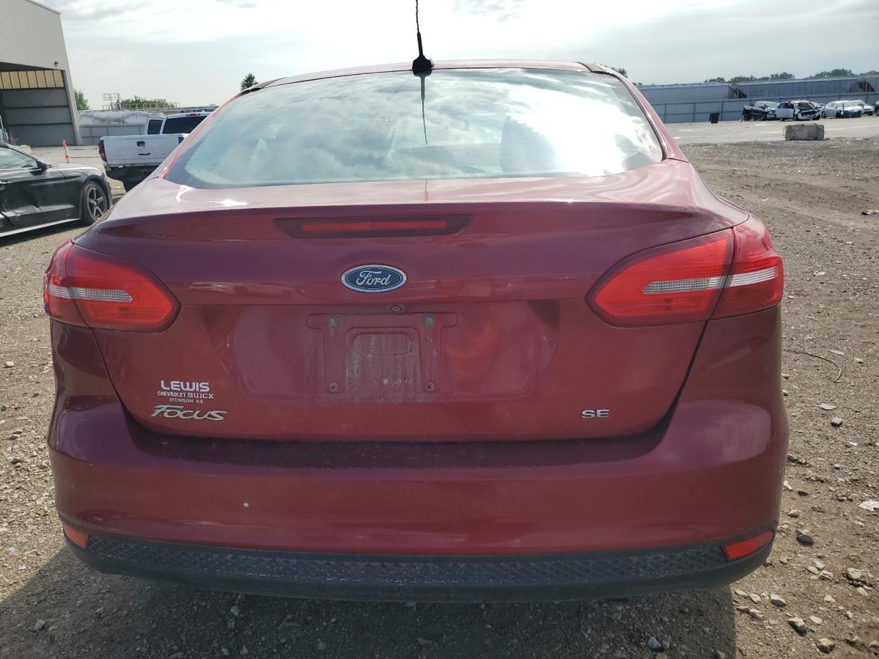 2015 Ford Focus Se VIN: 1FADP3F26FL327281 Lot: 67984145