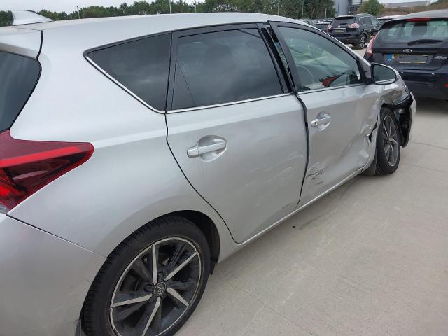 2017 TOYOTA AURIS DSGN TSS HYBRD VVT- 