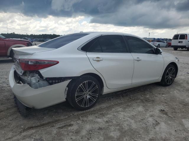  TOYOTA CAMRY 2016 White