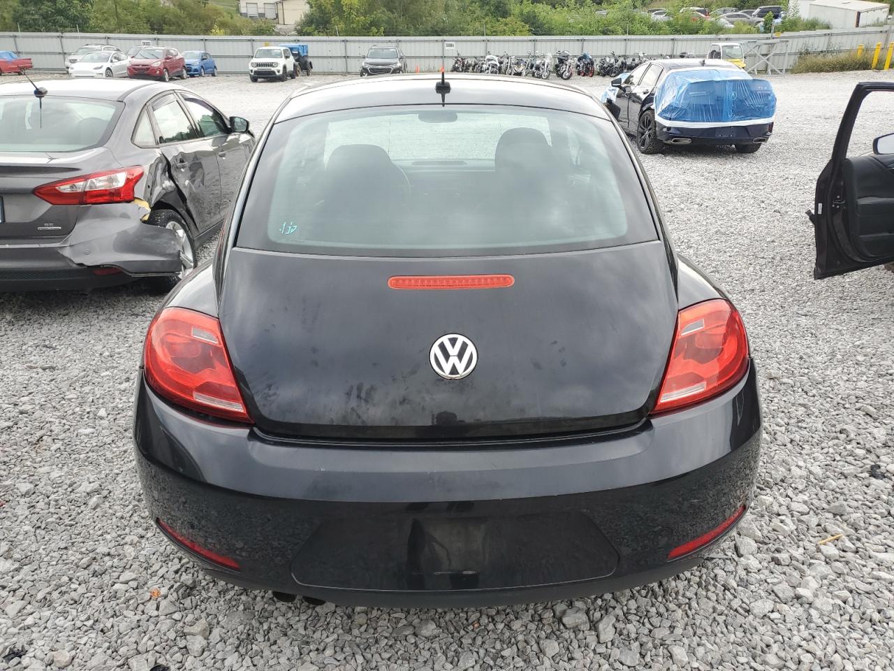 2013 Volkswagen Beetle VIN: 3VWFP7AT5DM688956 Lot: 70933455
