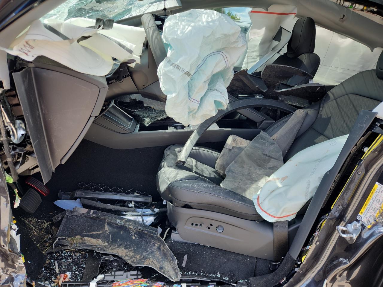 2026 Tesla Model Y VIN: 7SAYGDED1TF383814 Lot: 70548585