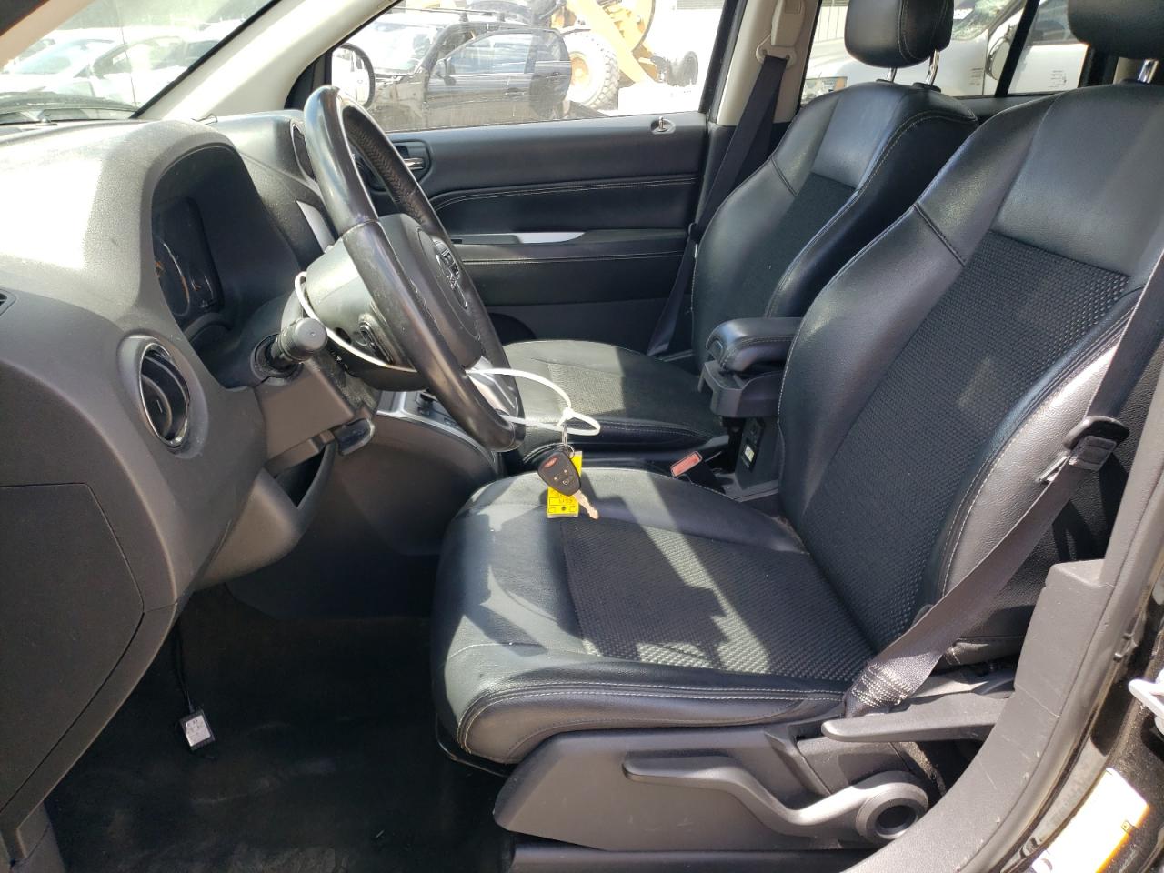 2016 Jeep Compass Latitude VIN: 1C4NJCEA8GD648307 Lot: 70384555