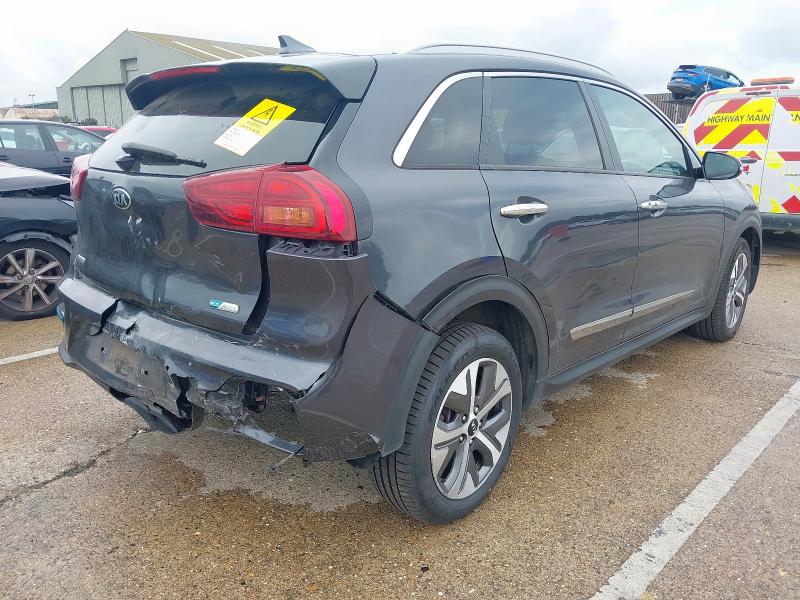 2020 KIA E-NIRO 4