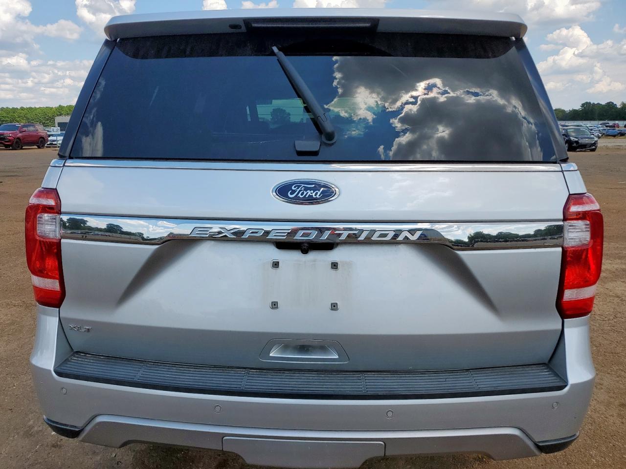 2018 Ford Expedition Xlt VIN: 1FMJU1HT1JEA56171 Lot: 70032745